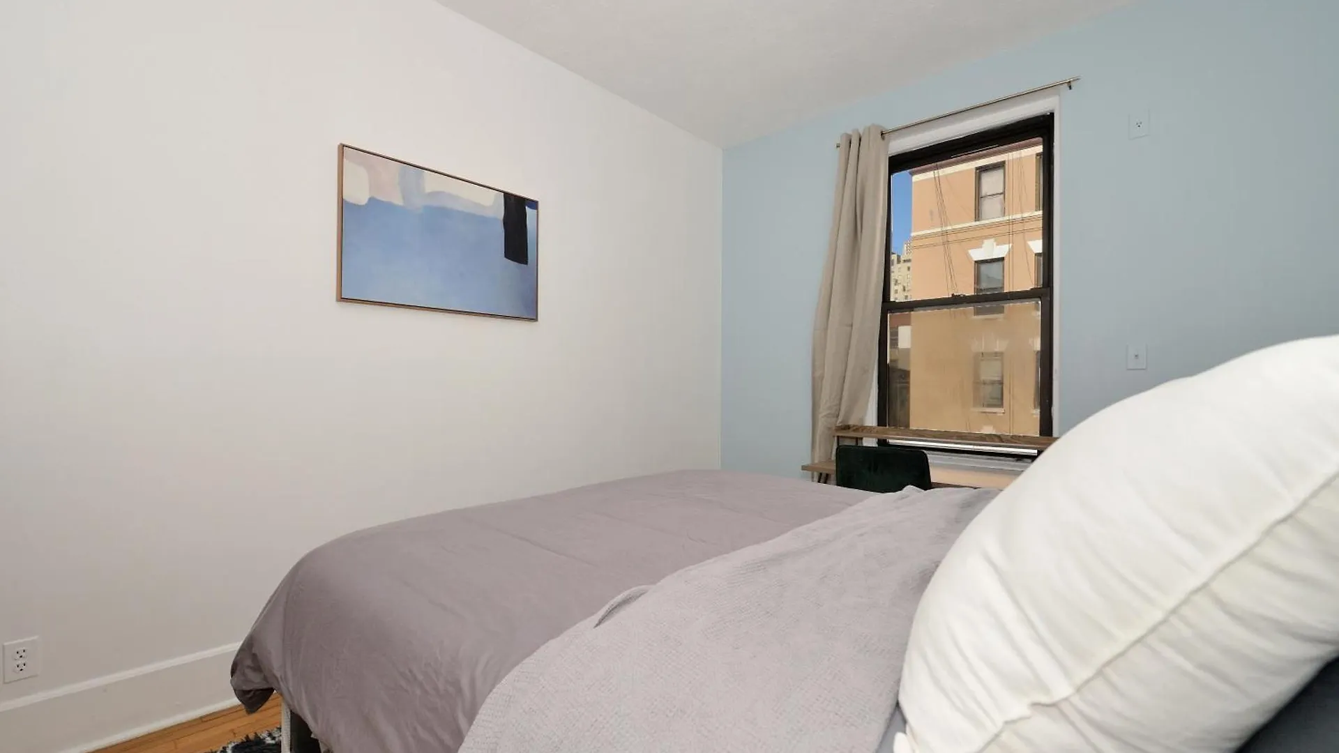 5 Bedroom 2 Bath Full Floor Midtown New York