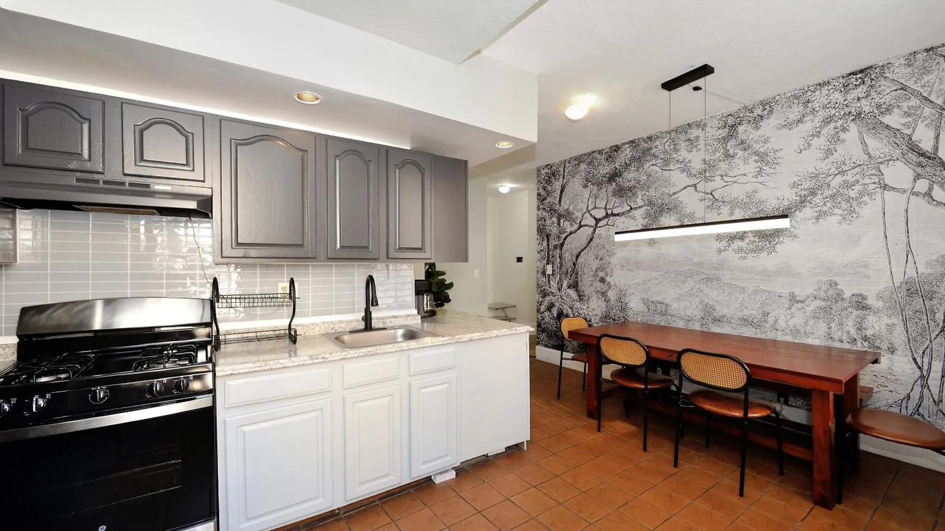 5 Bedroom 2 Bath Full Floor Midtown New York Appartamento