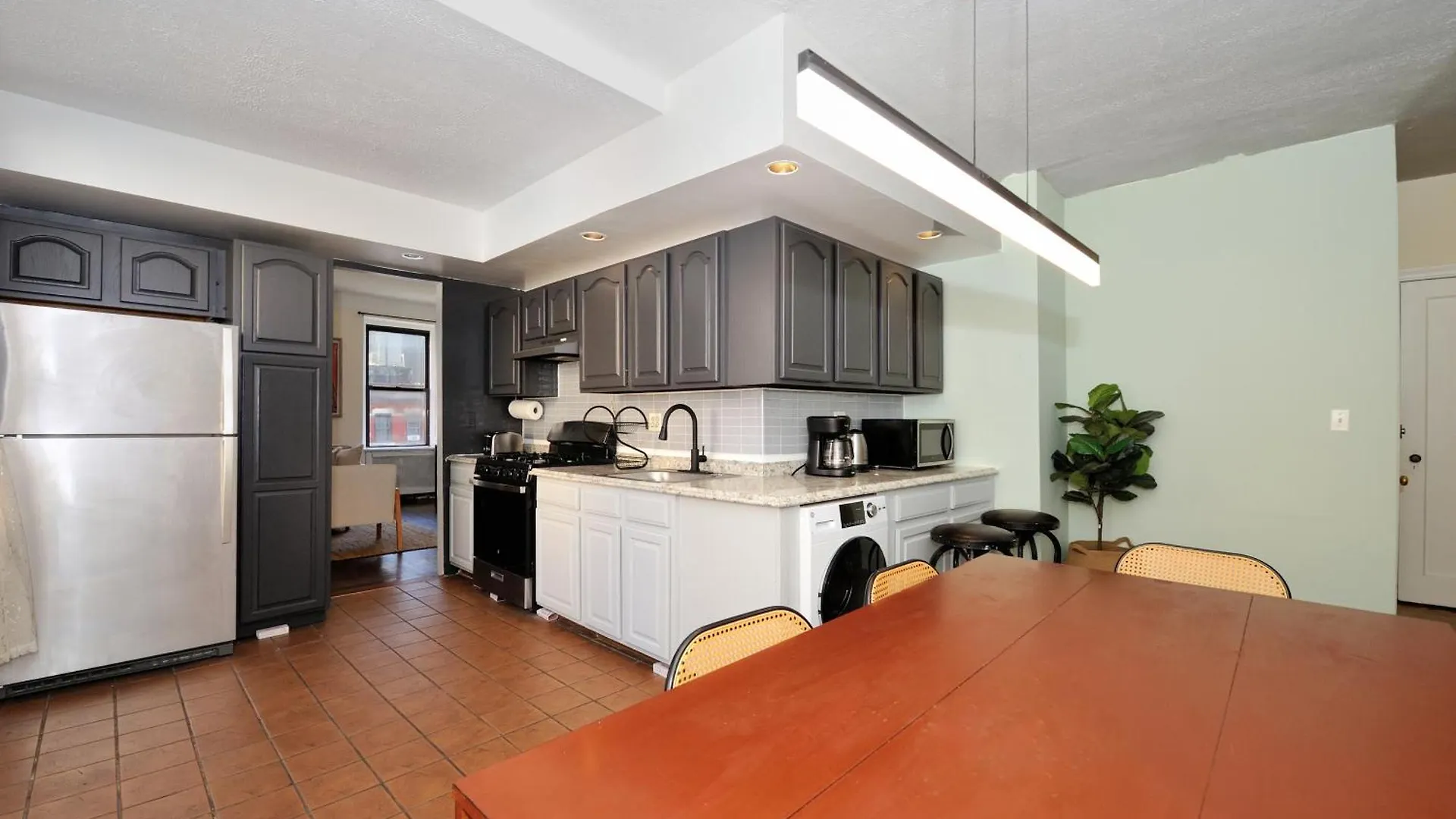 5 Bedroom 2 Bath Full Floor Midtown New York Appartamento